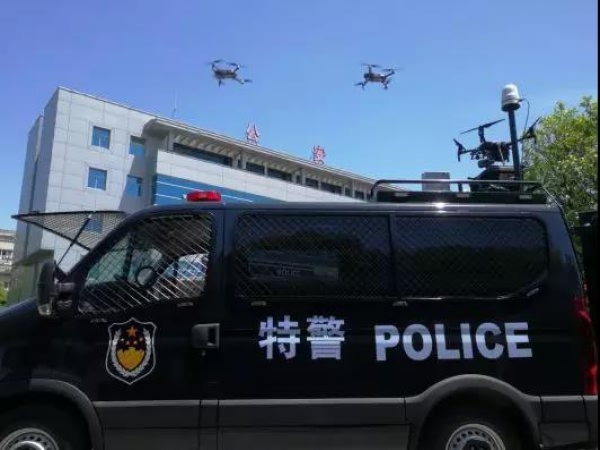 依維柯歐勝無(wú)人機(jī)指揮車(chē)
