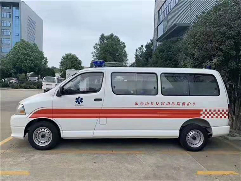 國六金杯新快運(yùn)救護(hù)車（轉(zhuǎn)運(yùn)型）