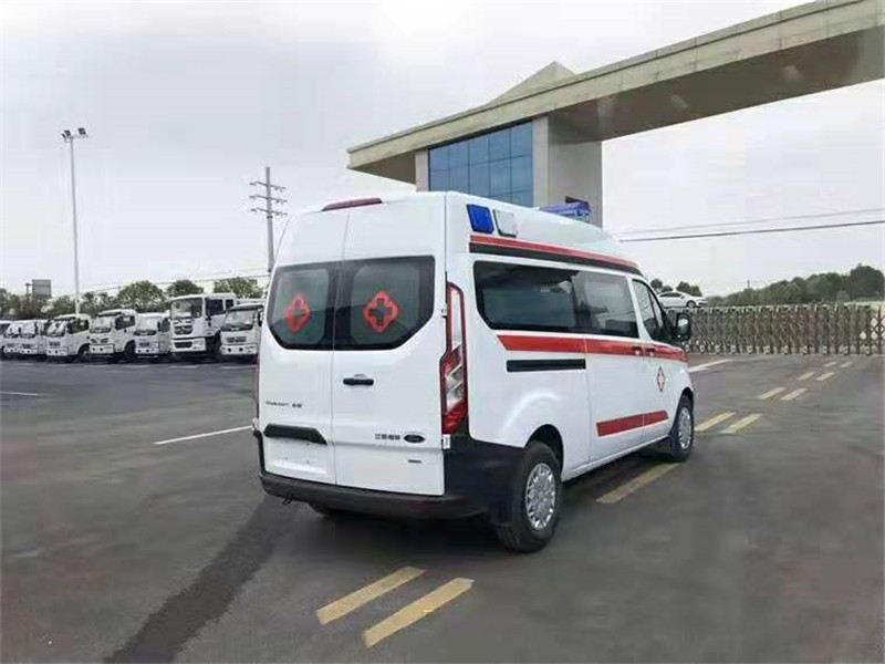 福特V362中軸中頂轉運型救護車