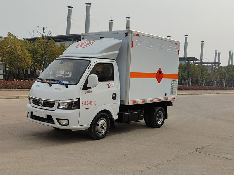 東風(fēng)途逸易燃液體（汽油）廂式運(yùn)輸車