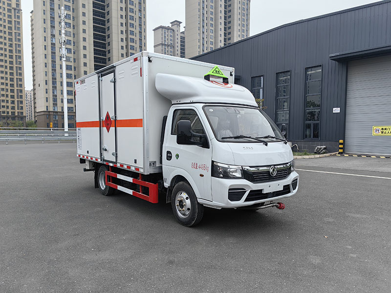 廂式東風(fēng)大途逸 氣剎斷氣剎 4米危險(xiǎn)品廂式運(yùn)輸車